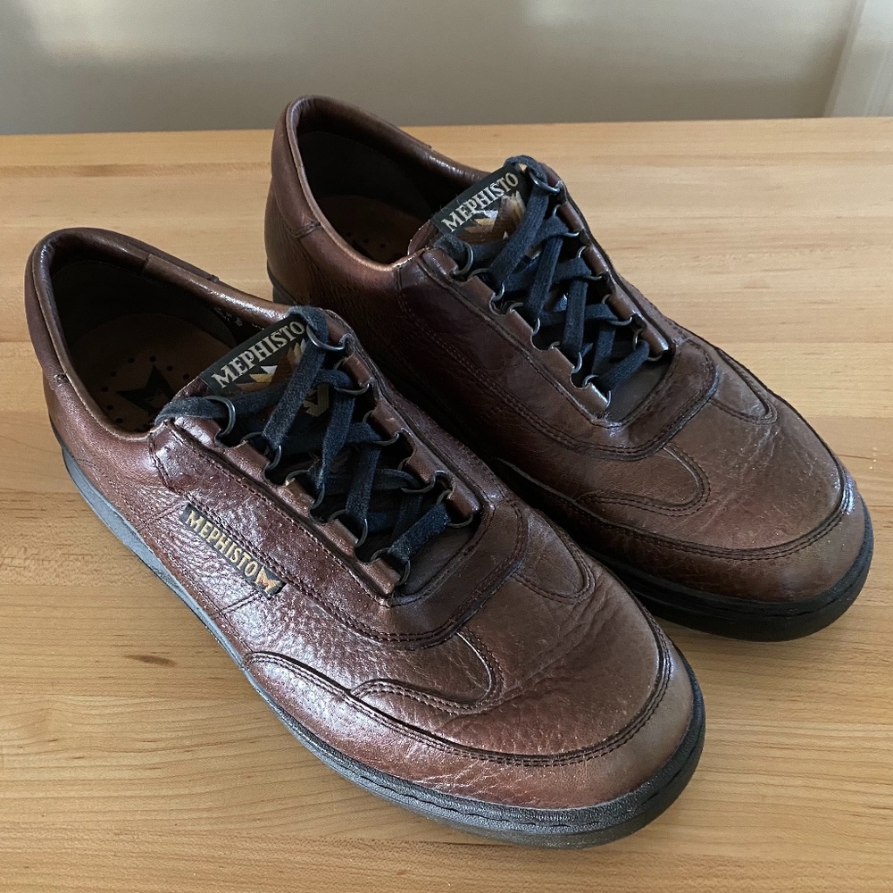 Mephisto men ‘s leather shoes.